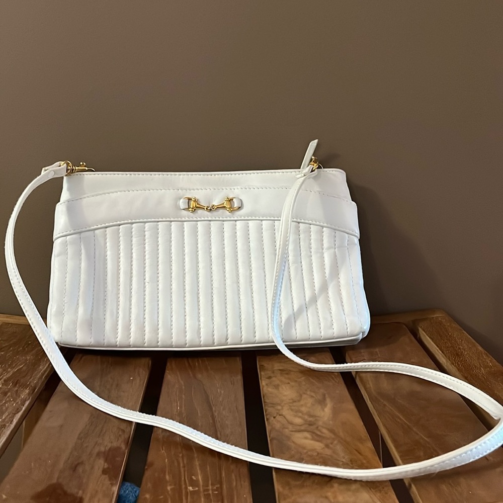 Vintage Amanda Smith white purse or shoulder bag, 11” x 6.5”